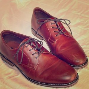 Mens Express size 10 dress shoes.